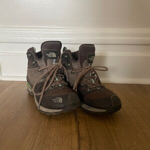 The North Face Iceflare Mid GTX Hiking Boots